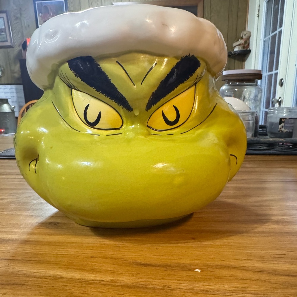 Grinch cookie jar (only the head)